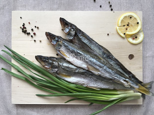 Кальмар палочки х/к: Корюшка вяленая с икрой