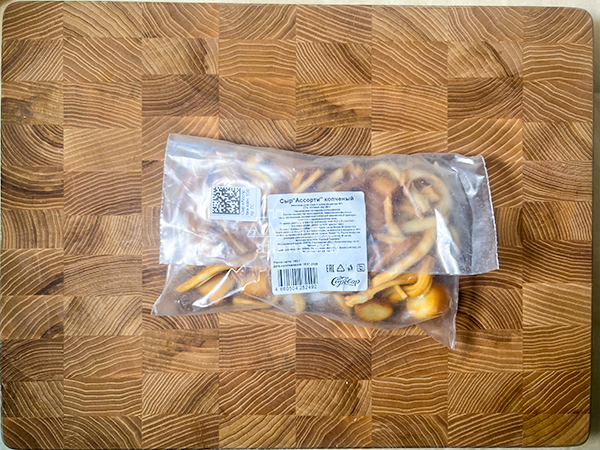 Сыр 150 гр ГОРНЫЙ СЫРОВАР (Ассорти копчёный) в Звенигороде