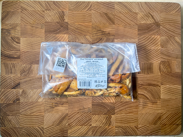 Сыр 150 гр ГОРНЫЙ СЫРОВАР (Ассорти копчёный с укропом и чесноком) в Звенигороде