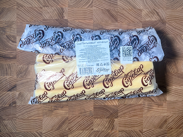 Сыр 1 кг ГОРНЫЙ СЫРОВАР (Балыковый копчёный) в Звенигороде
