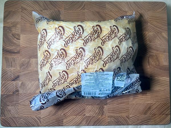 Сыр 1 кг ГОРНЫЙ СЫРОВАР (Паутинка со вкусом красной икры) в Звенигороде