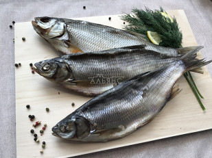 Сыр к пиву: Плотва вяленая